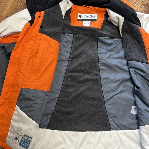 Mens Columbia coat. Size L - Picture 3 of 5